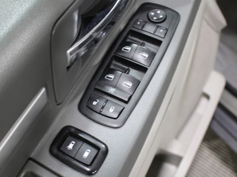 Used 2010 Dodge Grand Caravan SE FWD image 6