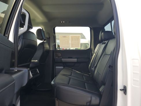 Used 2024 Ford F250 Lariat w/ Black Appearance Package image 11