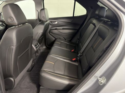 Used 2023 Chevrolet Equinox Premier AWD/4WD image 7