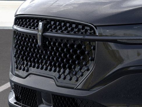 New 2025 Lincoln Nautilus Premier w/ Jet Appearance Package image 17