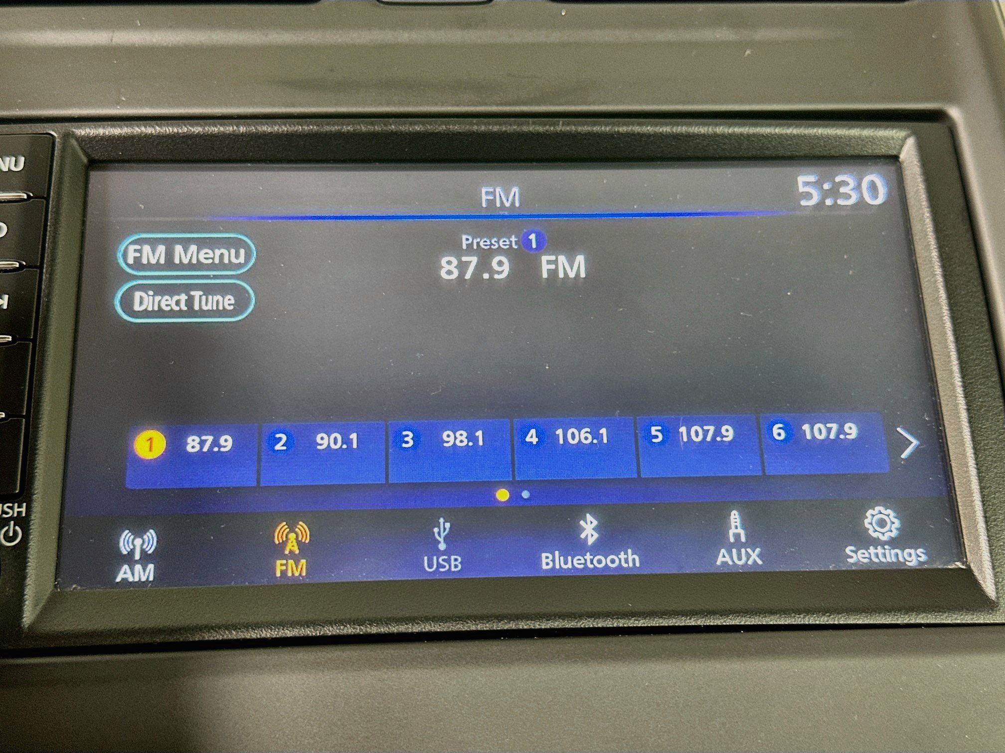 Used 2018 Nissan Versa SV FWD image 21