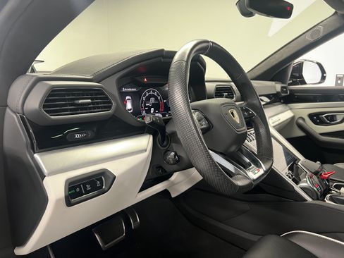 Used 2023 Lamborghini Urus S AWD/4WD image 21