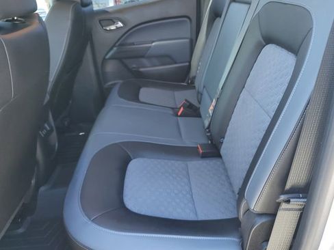 Used 2018 Chevrolet Colorado Z71 AWD/4WD image 24