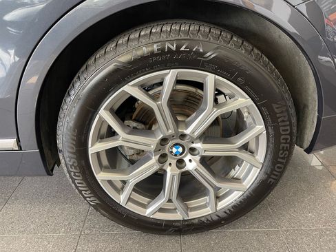 Used 2020 BMW X7 xDrive40i w/ Premium Package AWD/4WD image 23