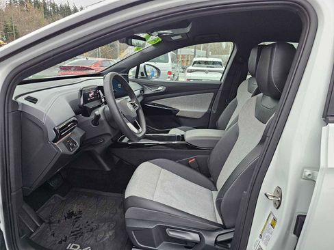 Used 2023 Volkswagen ID.4 Pro image 23