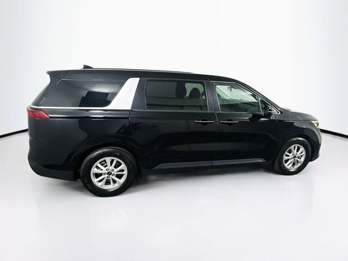 Used 2024 Kia Carnival LX image 10