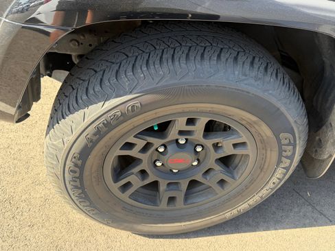 Used 2024 Toyota 4Runner SR5 Premium w/ Moonroof Package AWD/4WD image 6