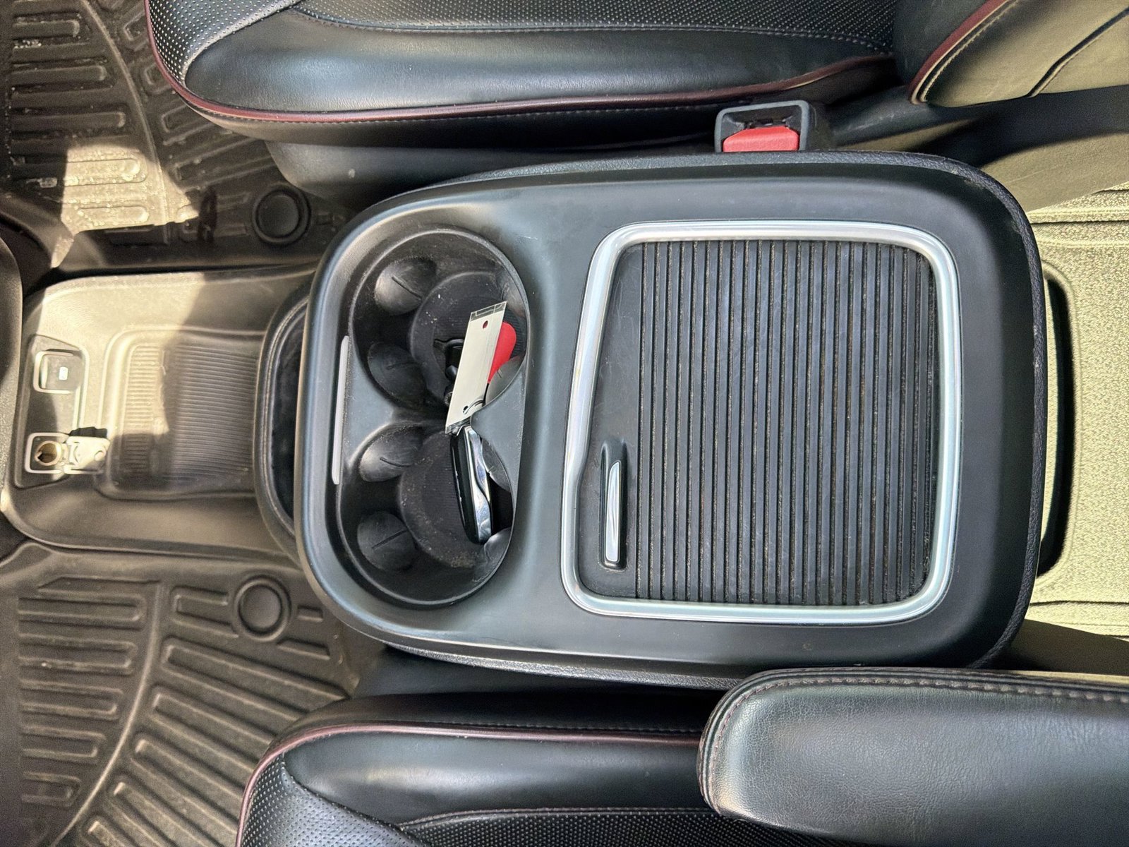 Used 2020 Chrysler Pacifica Limited FWD image 22
