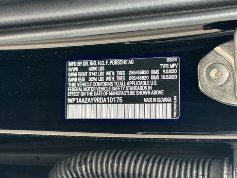 Used 2024 Porsche Cayenne image 45