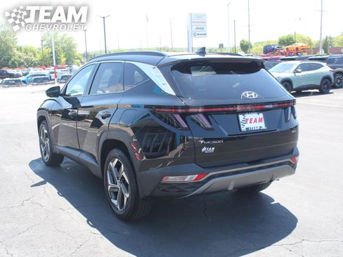 Used 2023 Hyundai Tucson Limited w/ Cargo Package AWD/4WD image 6