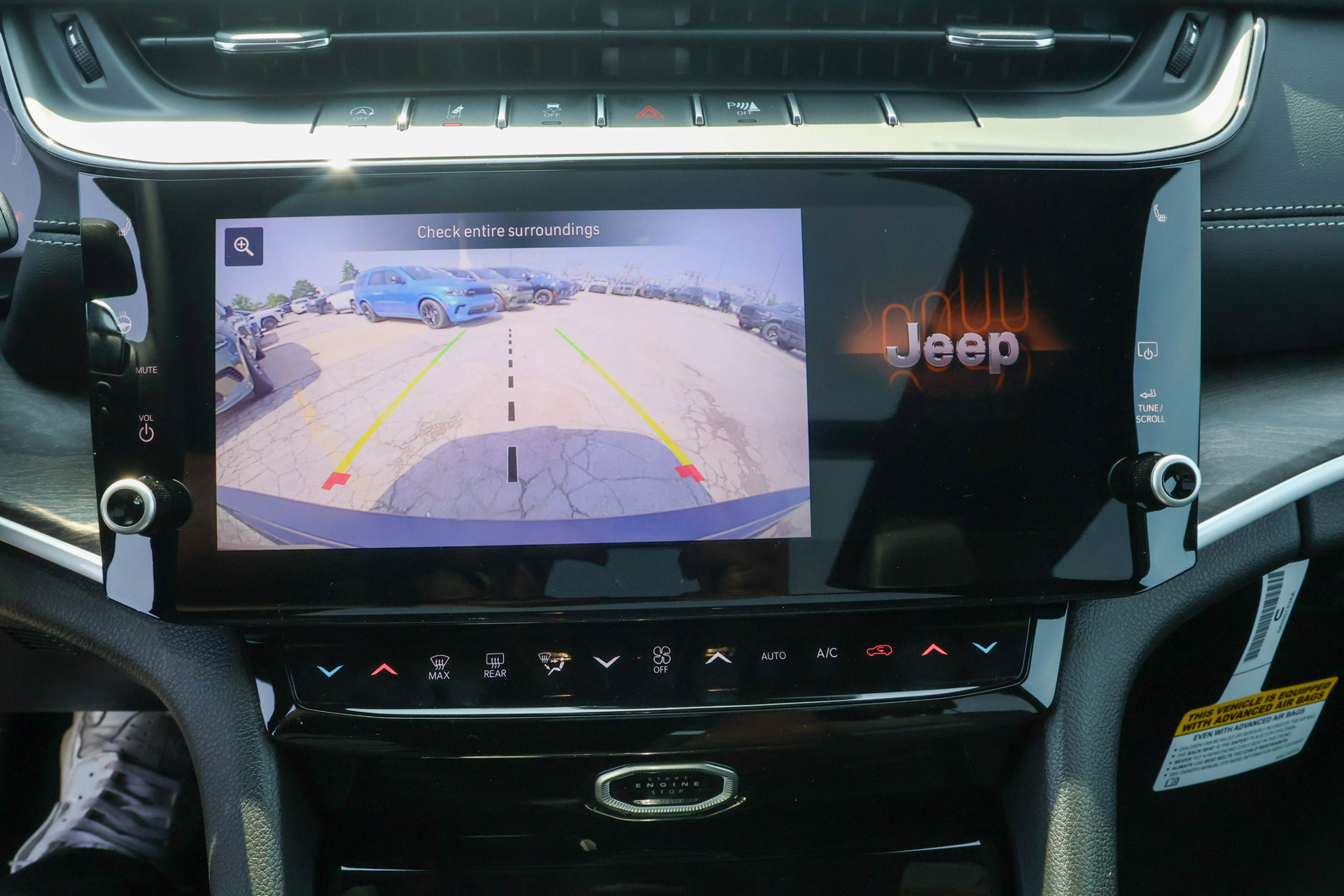 New 2027 Jeep Grand Cherokee Limited AWD/4WD image 18
