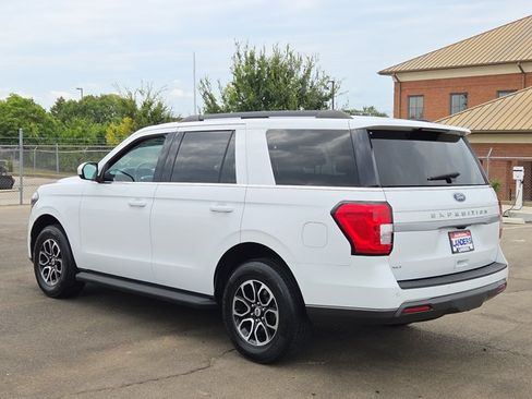 Certified 2022 Ford Expedition XLT RWD image 5