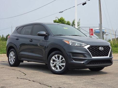 Used 2019 Hyundai Tucson SE FWD image 2