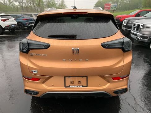 Used 2025 Buick Encore GX Avenir w/ Avenir Technology Package AWD/4WD image 4