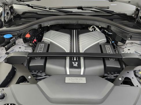 Used 2021 Rolls-Royce Cullinan AWD/4WD image 31