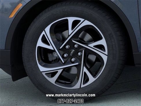 New 2026 Lincoln Nautilus Premier image 19