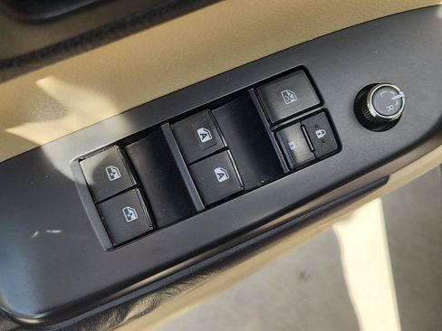 Used 2015 Toyota Highlander XLE AWD/4WD image 23