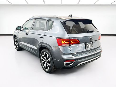 Used 2023 Volkswagen Taos SE w/ Panoramic Sunroof Package AWD/4WD image 6
