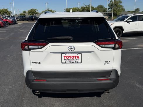 Used 2025 Toyota RAV4 XLE w/ Convenience Package AWD/4WD image 12