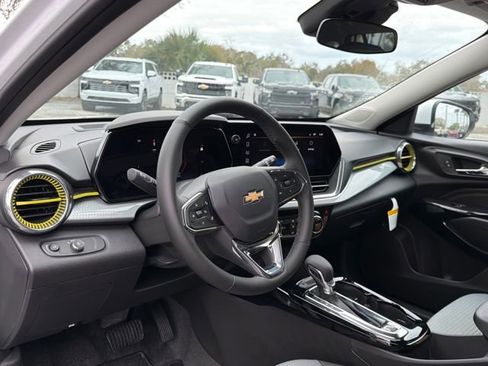 New 2026 Chevrolet Trax LT w/ Driver Confidence Package image 28