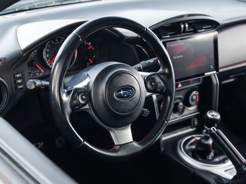 Used 2017 Subaru BRZ Premium image 6