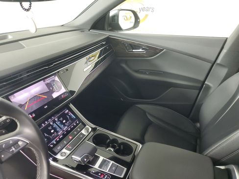 Used 2021 Audi Q8 Premium Plus image 23