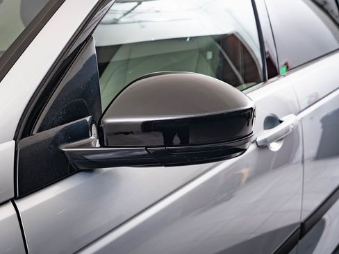 Used 2022 Land Rover Discovery Sport SE image 15