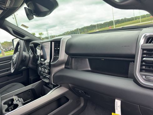 New 2026 RAM 2500 Big Horn AWD/4WD image 18