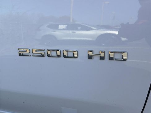 Used 2025 Chevrolet Silverado 2500 LT w/ Convenience Package image 13