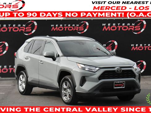 Used 2023 Toyota RAV4 XLE image 1