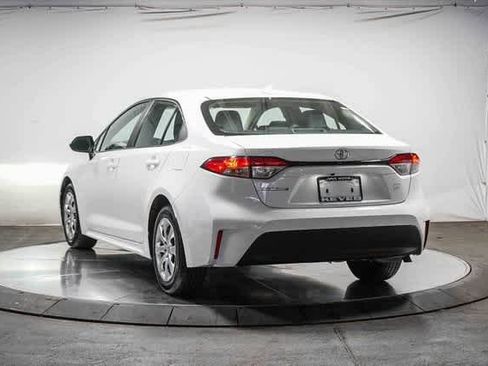 Certified 2023 Toyota Corolla LE image 3