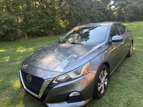 Used 2019 Nissan Altima 2.5 S FWD image 4