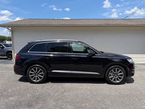 Used 2017 Audi Q7 3.0T Prestige AWD/4WD image 1