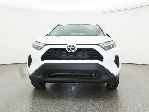 New 2025 Toyota RAV4 XLE image 31