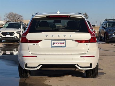 Used 2025 Volvo XC60 B5 Ultra w/ Protection Package Premier image 8