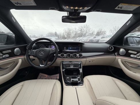 Used 2017 Mercedes-Benz E 300 4MATIC image 19