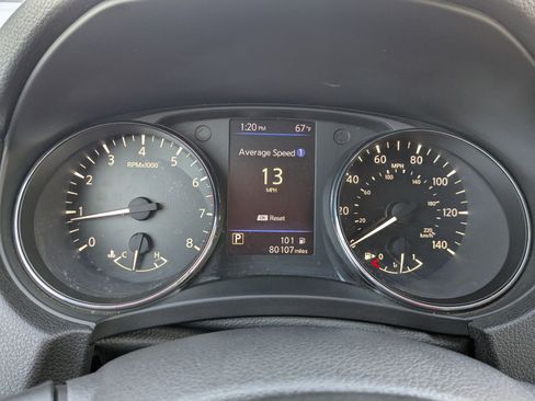 Used 2020 Nissan Rogue SV image 17