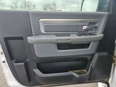 Used 2015 RAM 1500 Express image 10