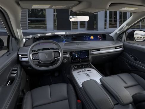 New 2025 Lincoln Navigator Reserve AWD/4WD image 9