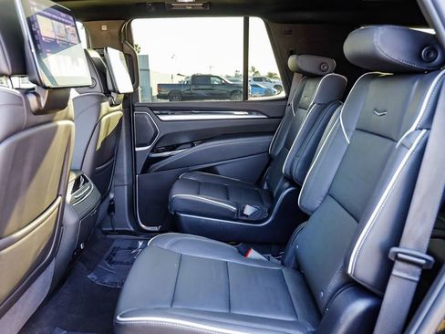 Used 2025 Cadillac Escalade Sport w/ Touring Package image 22