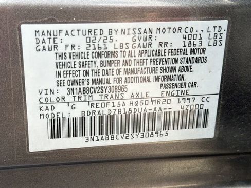 Used 2025 Nissan Sentra SV image 28