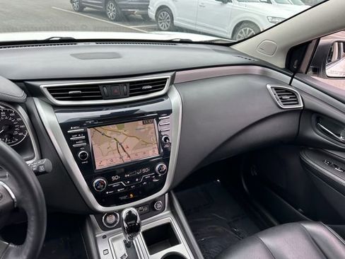 Used 2019 Nissan Murano S image 19