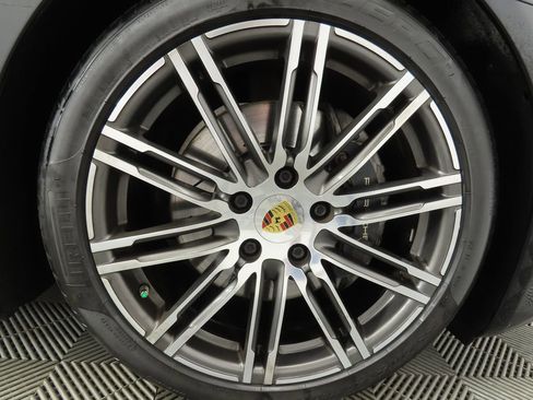 Used 2016 Porsche Panamera 4 image 33