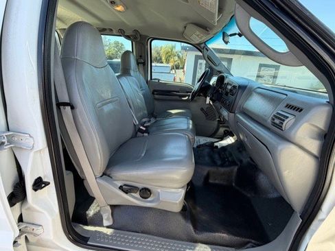 Used 2005 Ford F350 XL image 18