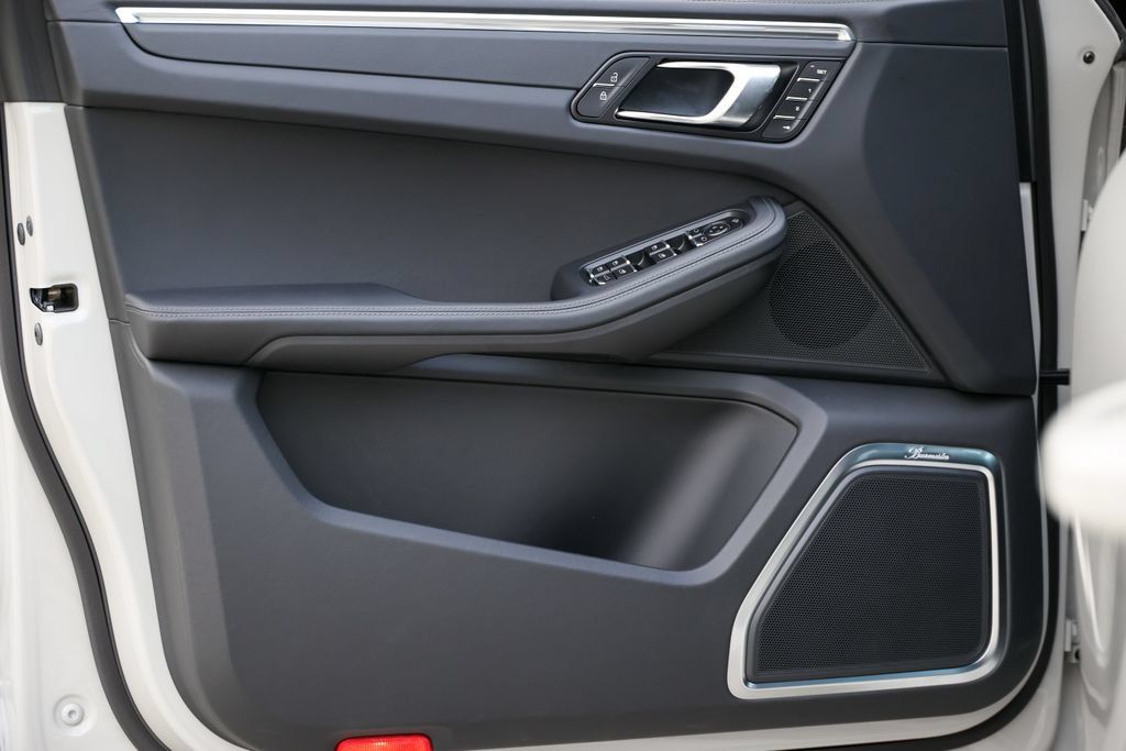 New 2026 Porsche Macan S AWD/4WD image 34
