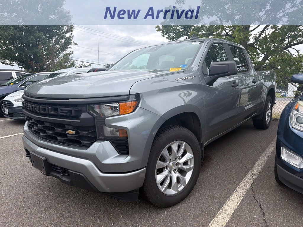 Used 2023 Chevrolet Silverado 1500 Custom AWD/4WD image 1