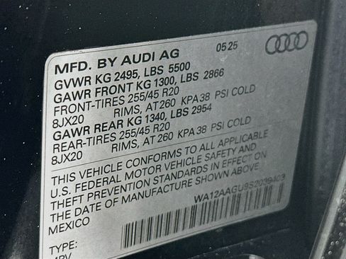 Used 2025 Audi Q5 Premium Plus w/ Premium Plus AWD/4WD image 32