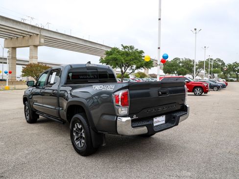 Certified 2023 Toyota Tacoma TRD Off-Road image 9