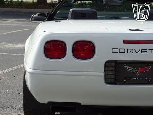 Used 1992 Chevrolet Corvette Convertible image 40