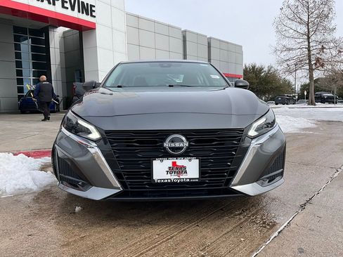 Used 2025 Nissan Altima 2.5 SV image 4